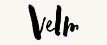 Logo de la marque Velm. Fond beige avec écriture noire.